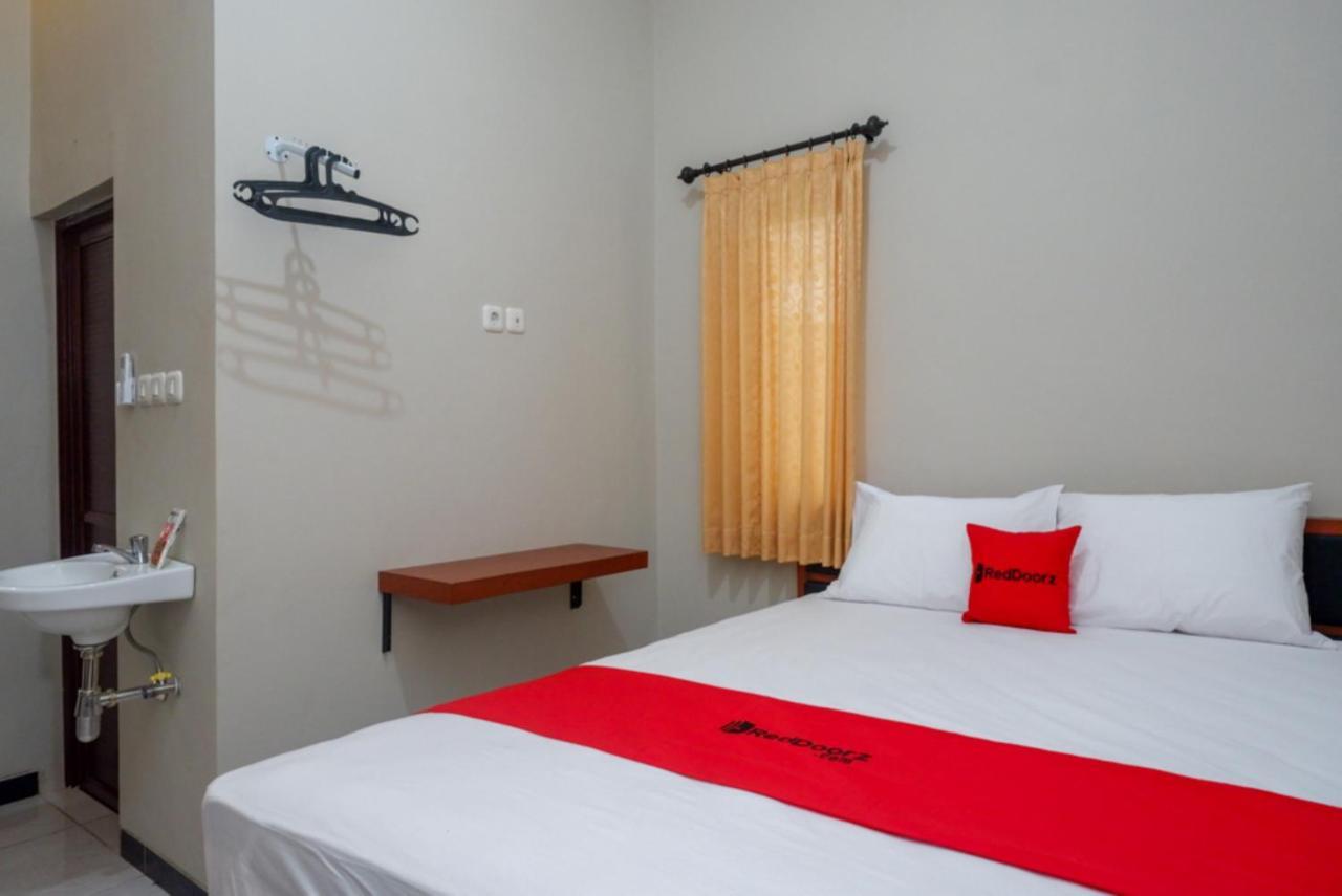 Reddoorz Near Kampus Ump Purwokerto 2 호텔 Sumbang 외부 사진