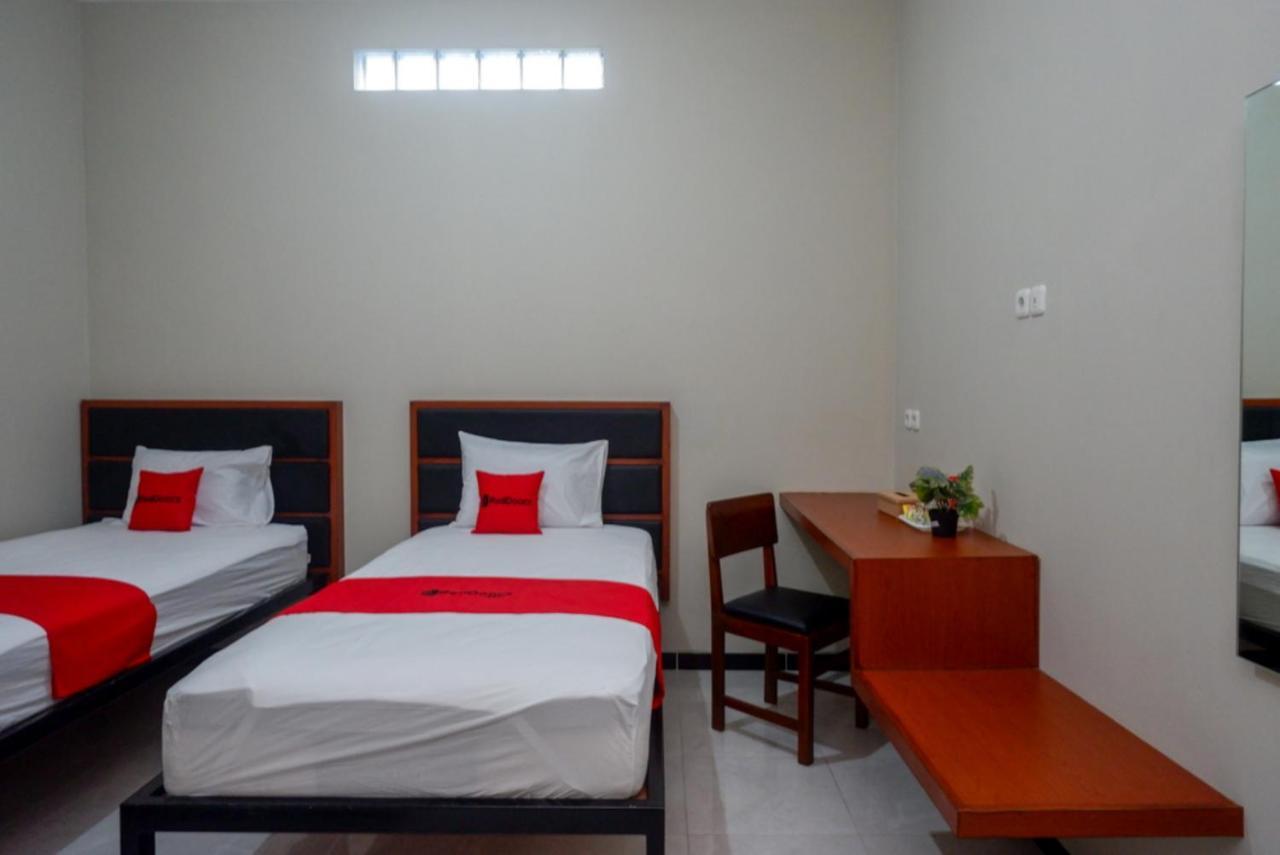 Reddoorz Near Kampus Ump Purwokerto 2 호텔 Sumbang 외부 사진