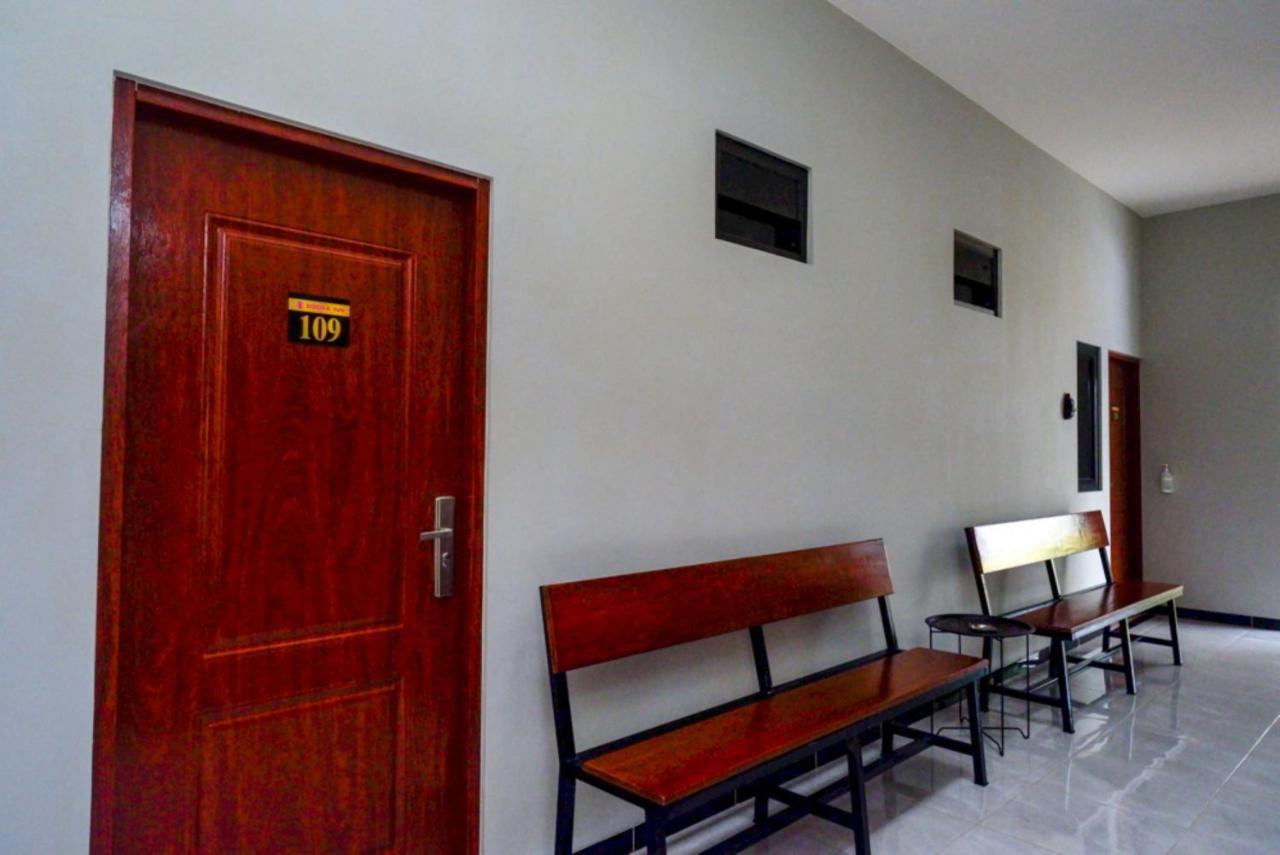 Reddoorz Near Kampus Ump Purwokerto 2 호텔 Sumbang 외부 사진